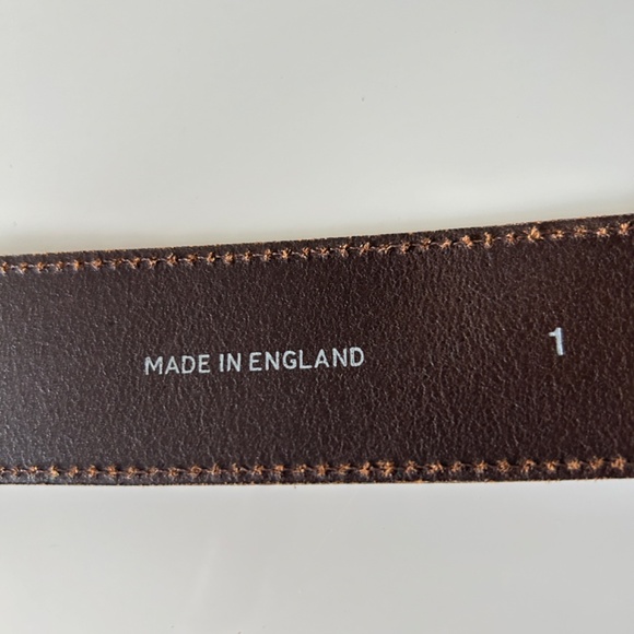 Burberry Logo Belt. Brown color, Size S (28"). Authentic. New. - Picture 11 of 16